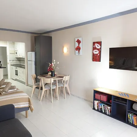 El Estudio De La Playa Sunny Holidays Benalbeach Apartament *