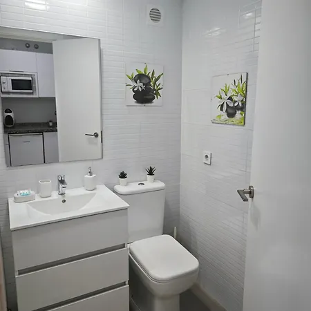 El Estudio De La Playa Sunny Holidays Benalbeach *