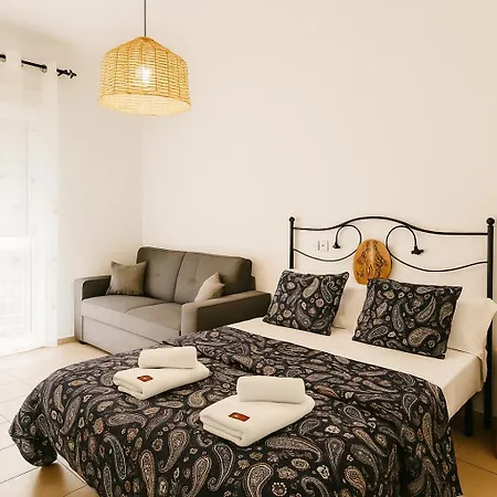 El Estudio De La Playa Sunny Holidays Benalbeach Apartament