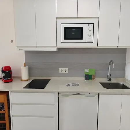 El Estudio De La Playa Sunny Holidays Benalbeach Apartament