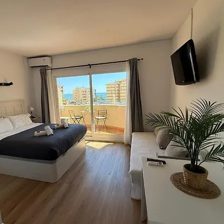 El Estudio De La Playa Sunny Holidays Benalbeach Apartament Benalmádena
