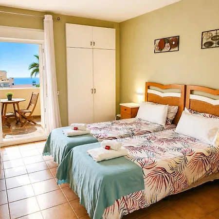 El Estudio De La Playa Sunny Holidays Benalbeach