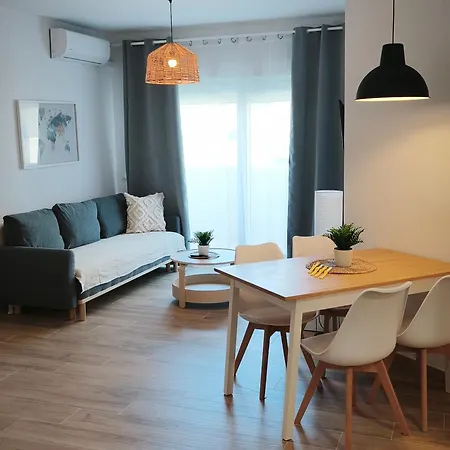 El Estudio De La Playa Sunny Holidays Benalbeach * Benalmádena